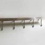 سنجیا/زنجیا – Stainless Steel Plate White Coat Hook Bedroom Door Clothes Free Punching Small Hook Pendant Hanging Clothes Door Rear Hook